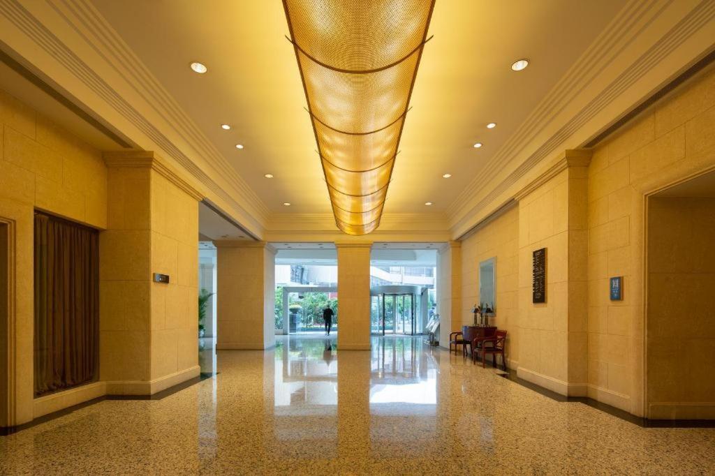 Kai Wah Plaza International Hotel Кунмин Екстериор снимка