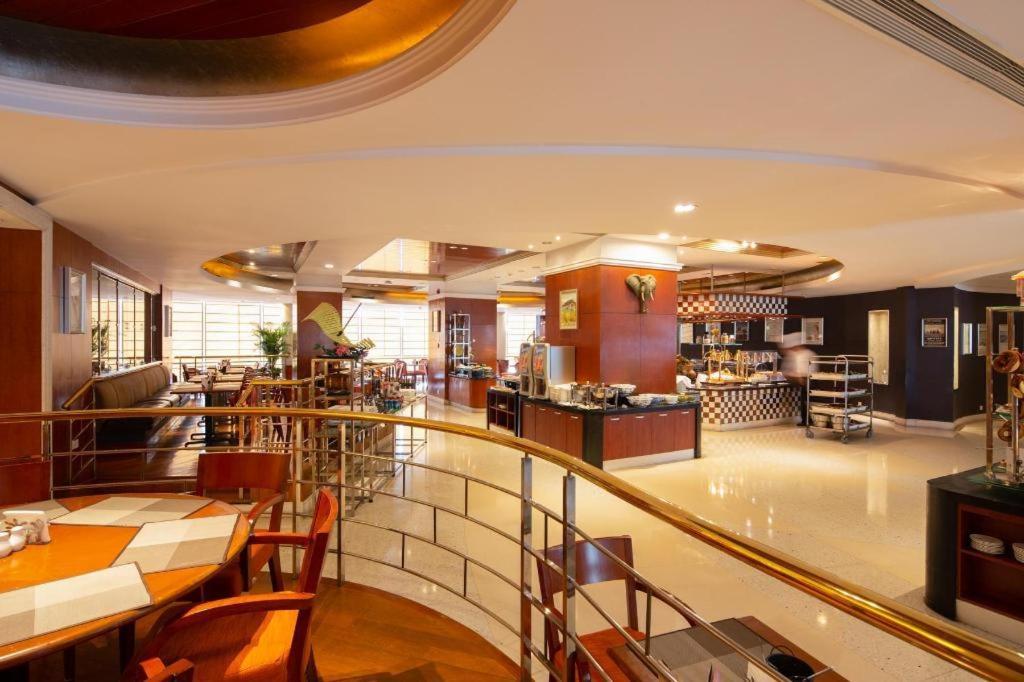 Kai Wah Plaza International Hotel Кунмин Екстериор снимка